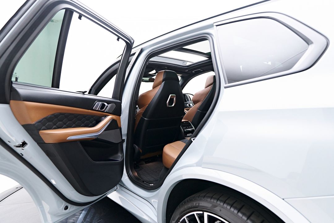 2025 BMW X5 M
