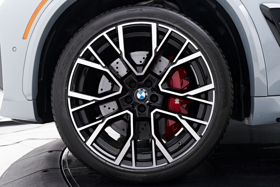 2025 BMW X5 M