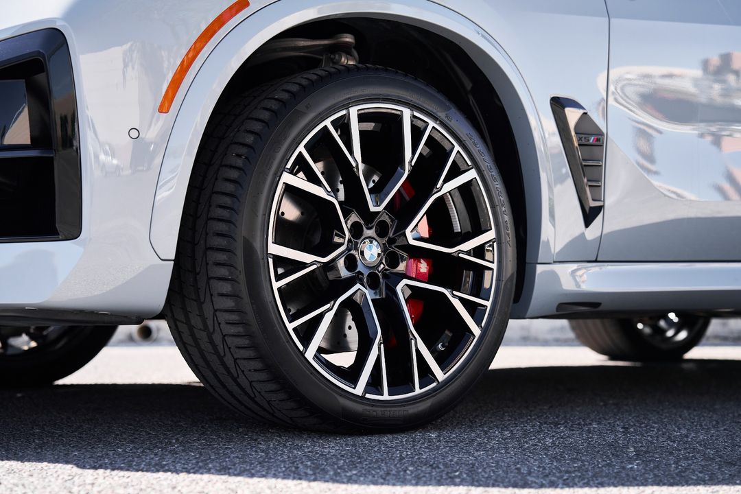 2025 BMW X5 M