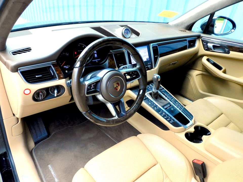 2017 Porsche Macan