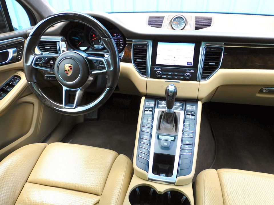 2017 Porsche Macan