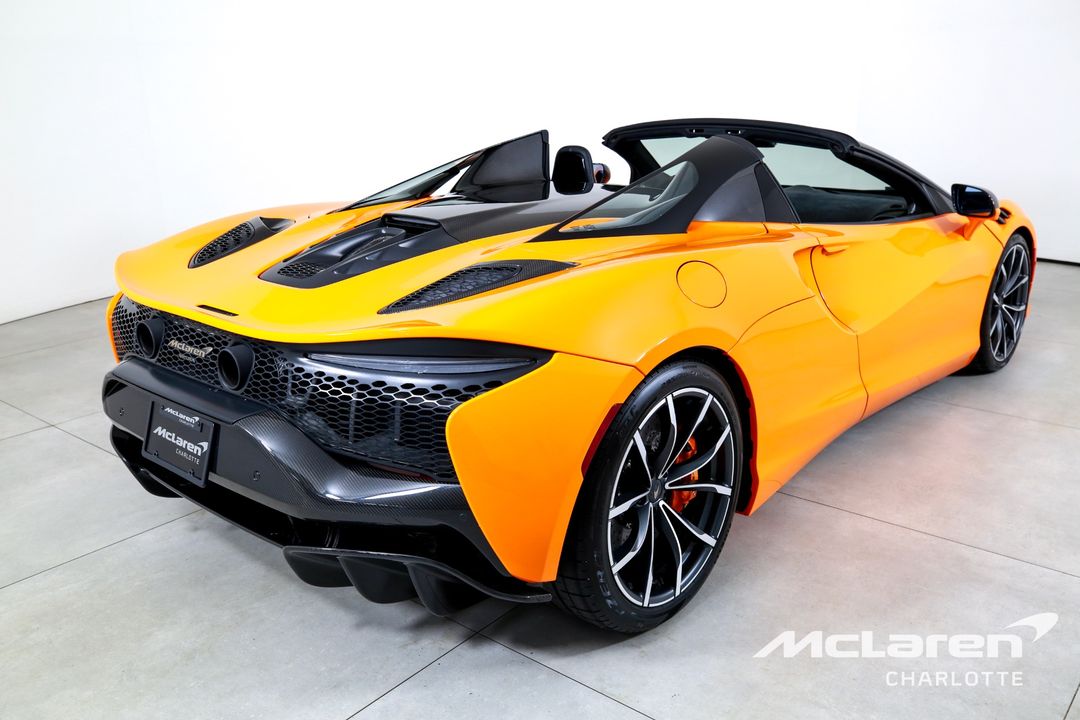 2025 McLaren Artura Spider