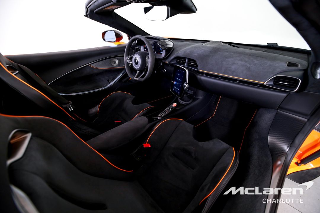2025 McLaren Artura Spider