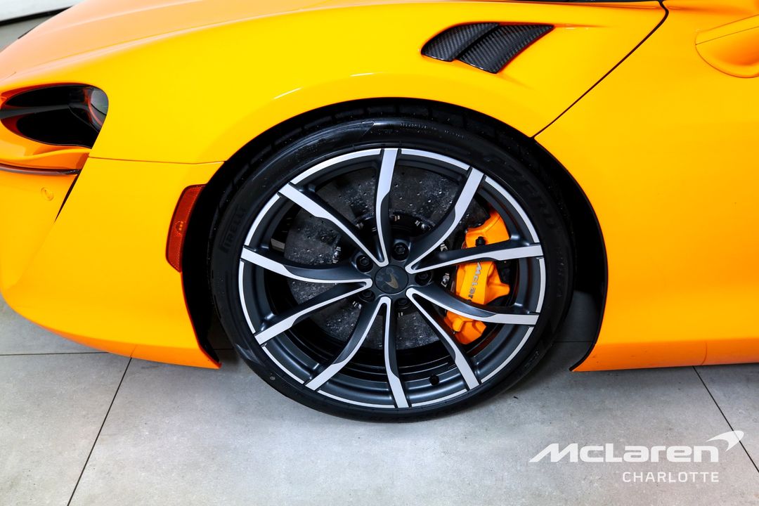 2025 McLaren Artura Spider