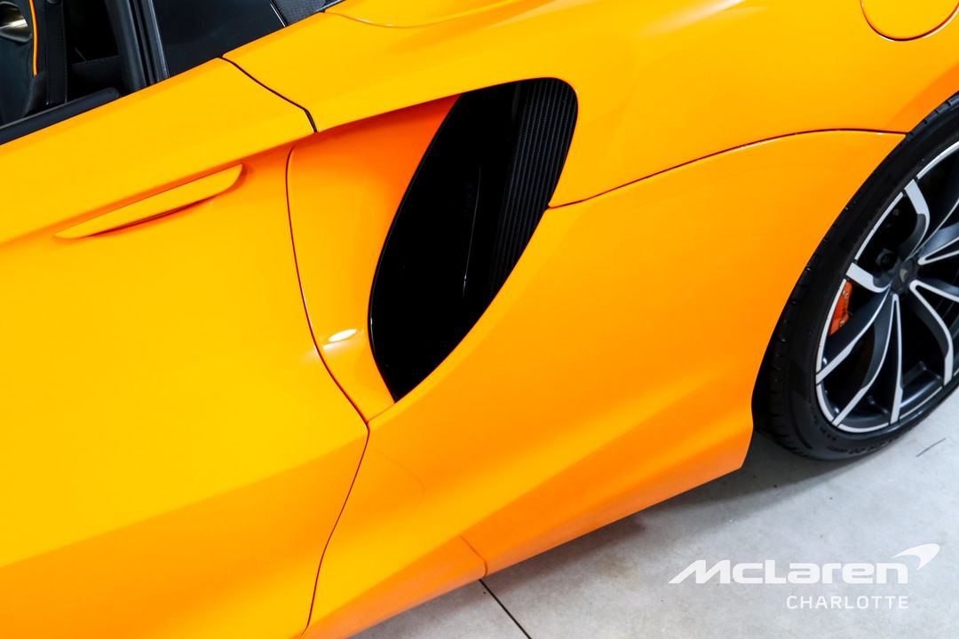2025 McLaren Artura Spider