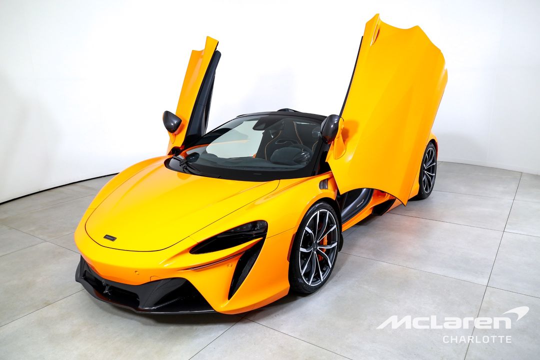 2025 McLaren Artura Spider