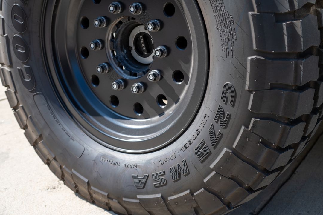 2025 Ford F-550 Elevation Off Grid Black Edition