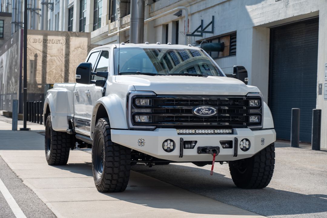 2025 Ford F-550 Elevation Off Grid Black Edition