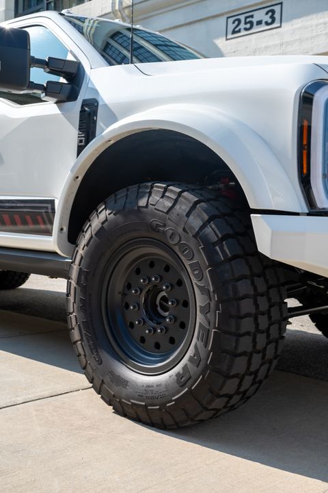 2025 Ford F-550 Elevation Off Grid Black Edition