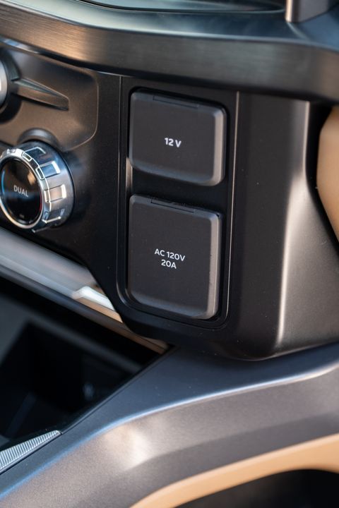 2025 Ford F-550 Elevation Off Grid Black Edition