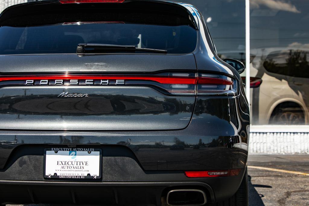 2019 PORSCHE MACAN