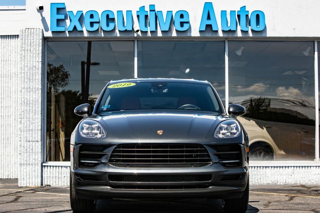 2019 PORSCHE MACAN