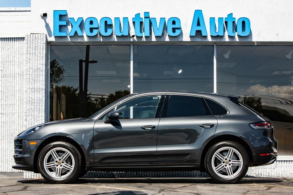 2019 PORSCHE MACAN