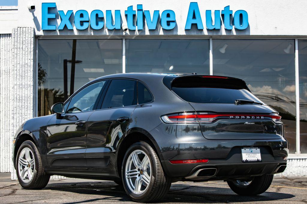 2019 PORSCHE MACAN