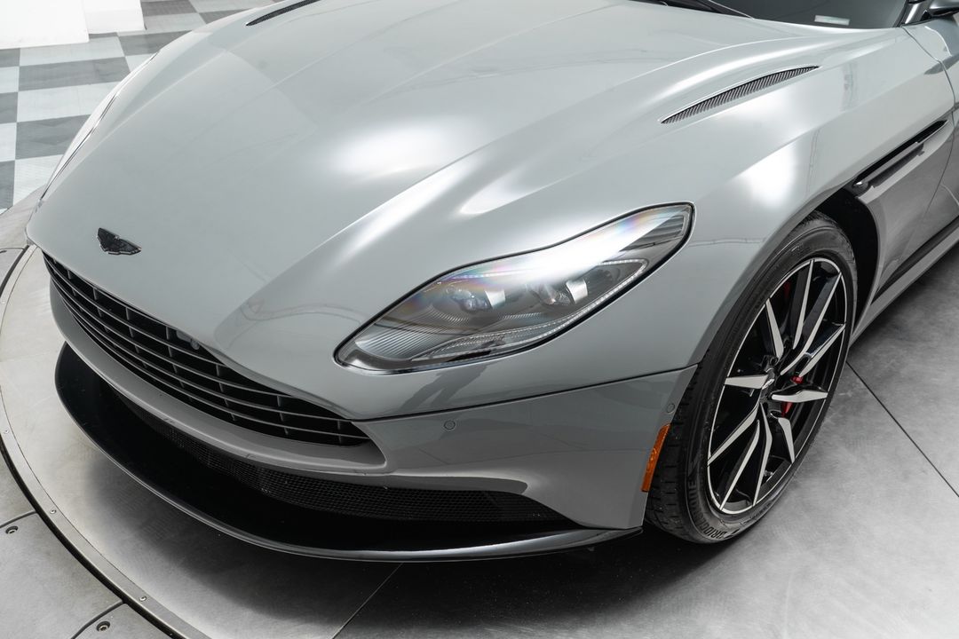 2021 Aston Martin DB11