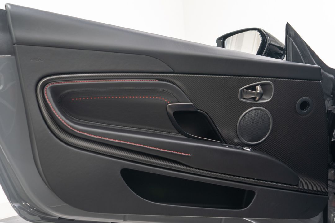 2021 Aston Martin DB11