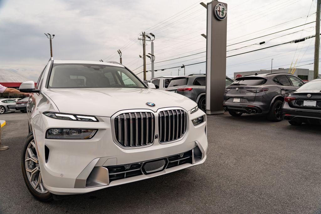 2024 BMW X7