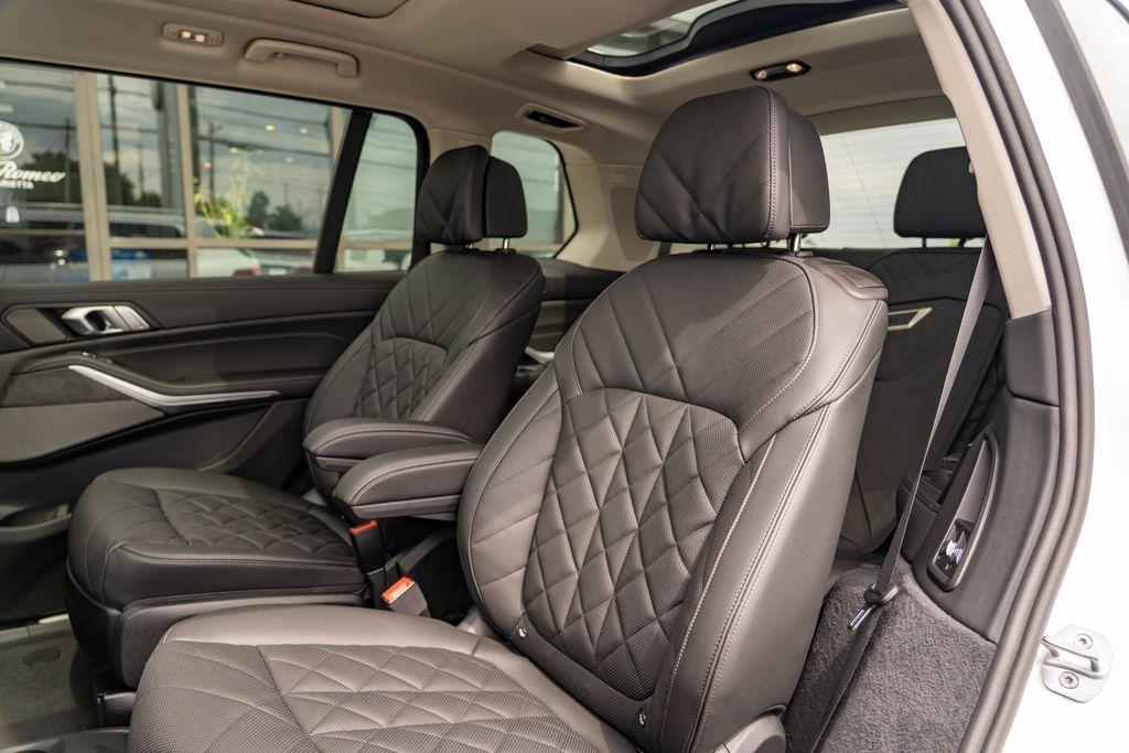 2024 BMW X7