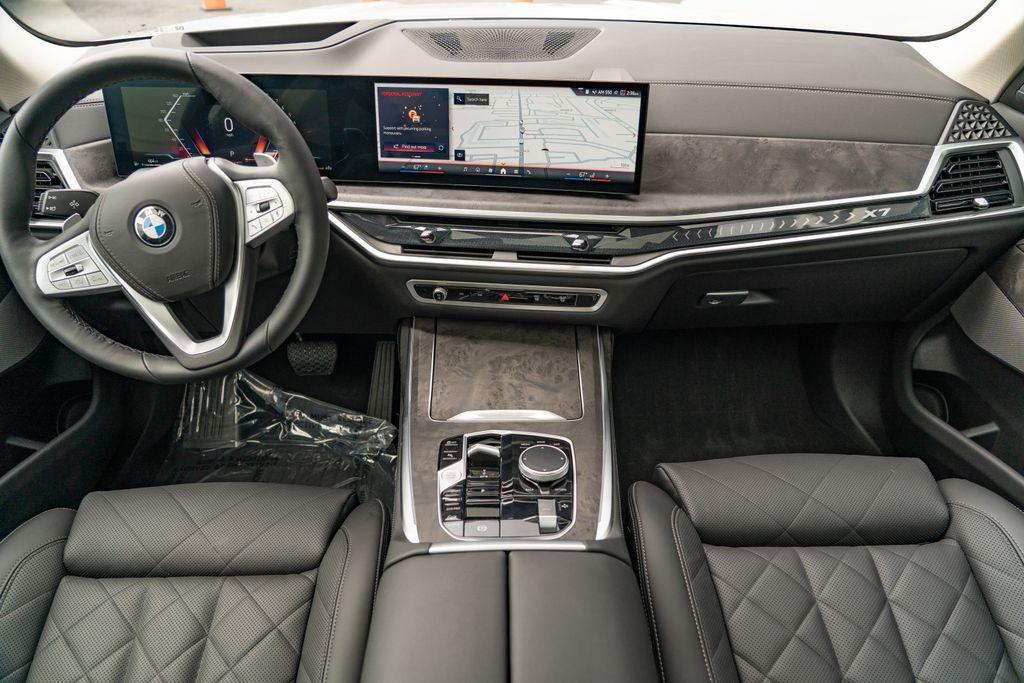 2024 BMW X7