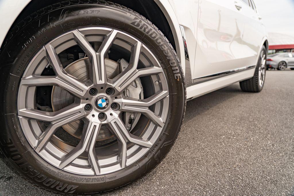 2024 BMW X7