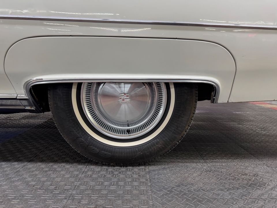 1975 Cadillac Coupe DeVille