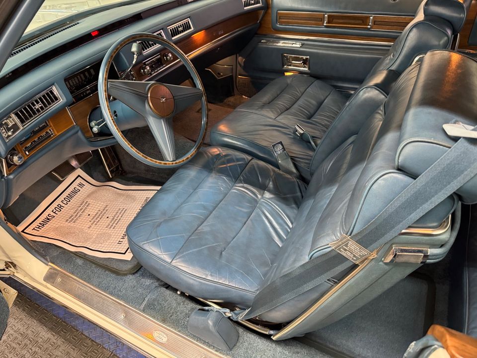 1975 Cadillac Coupe DeVille
