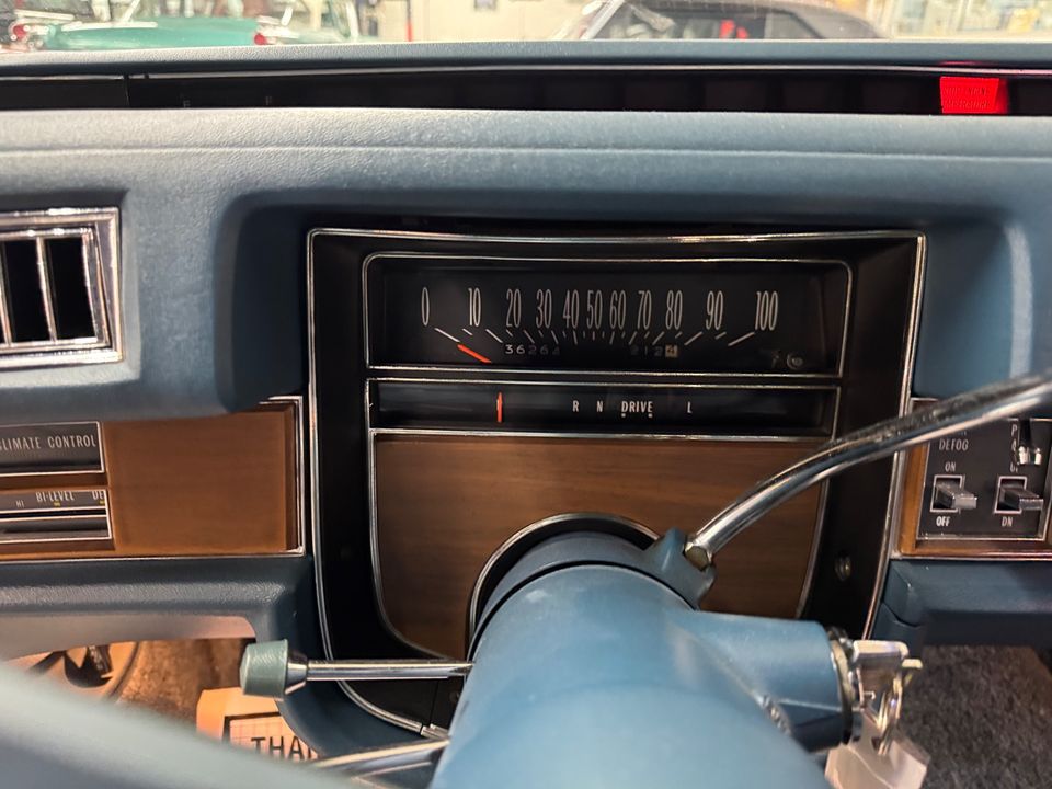 1975 Cadillac Coupe DeVille