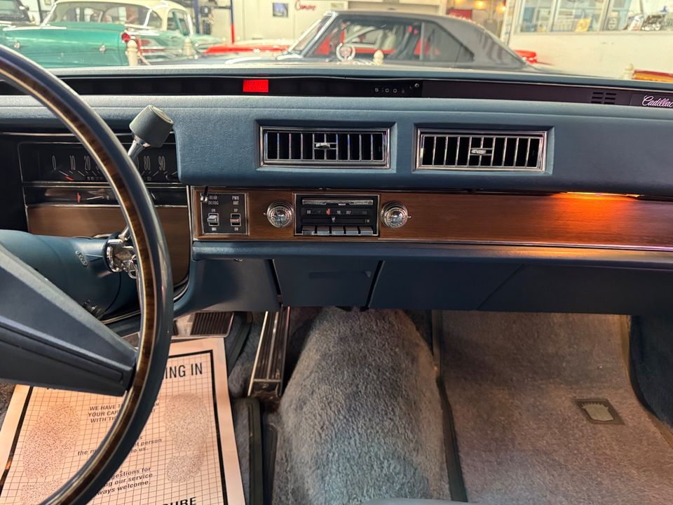 1975 Cadillac Coupe DeVille