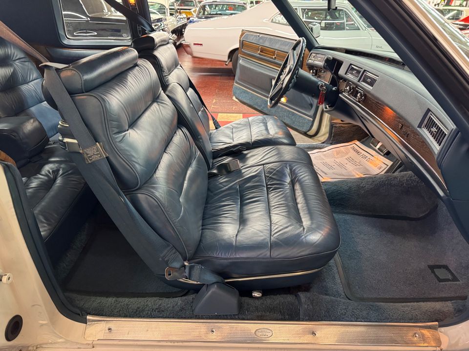 1975 Cadillac Coupe DeVille
