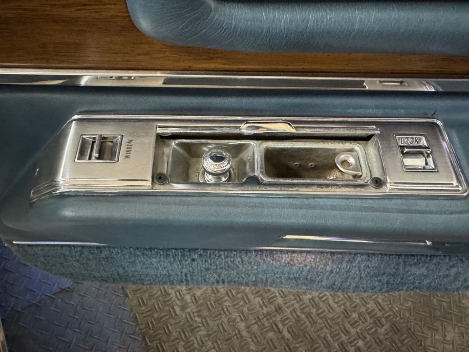 1975 Cadillac Coupe DeVille