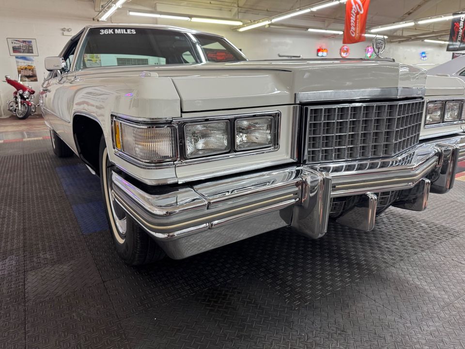 1975 Cadillac Coupe DeVille