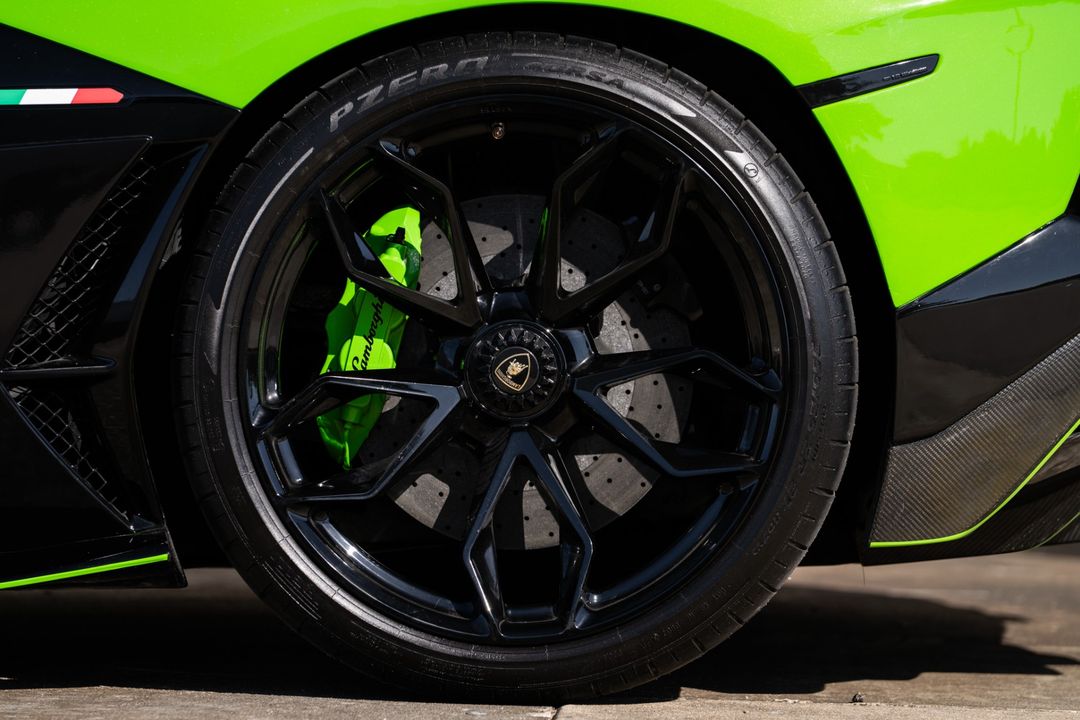 2019 Lamborghini Aventador