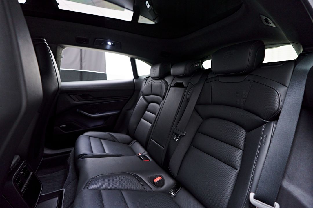 2023 Porsche Taycan