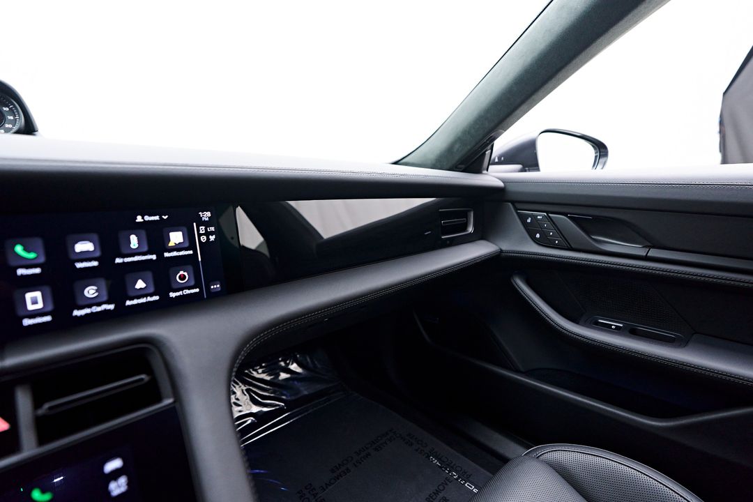 2023 Porsche Taycan