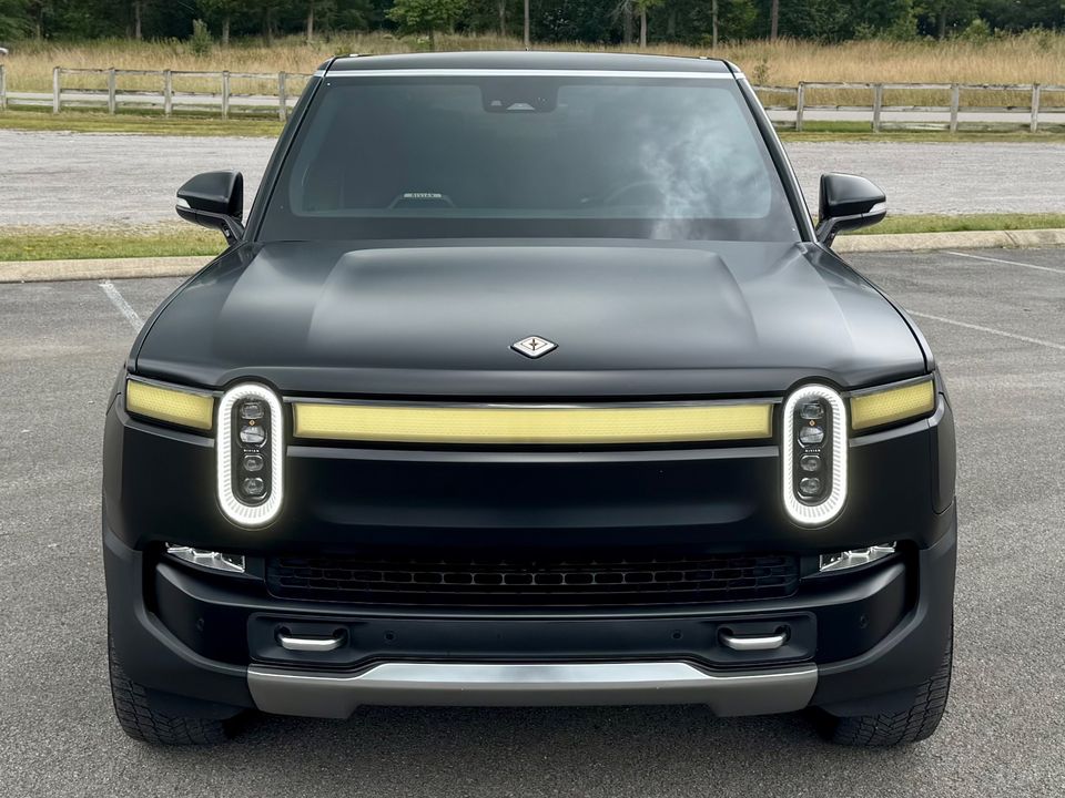 2023 Rivian R1S
