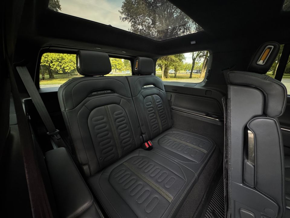 2023 Rivian R1S