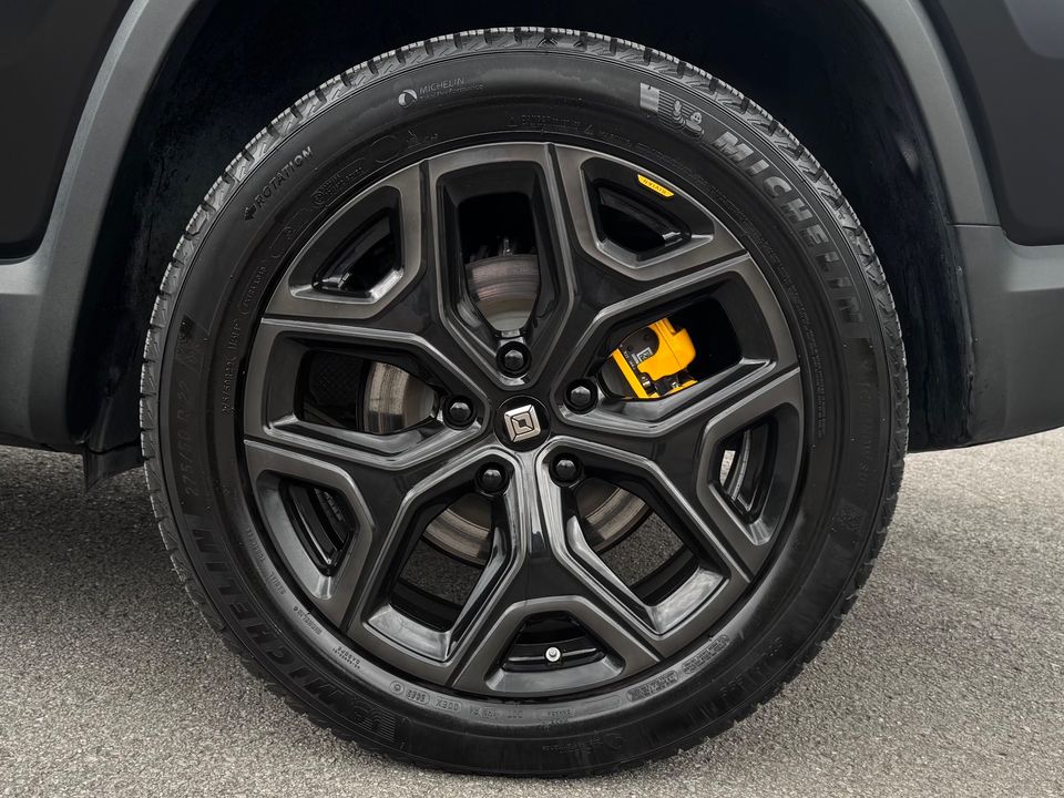 2023 Rivian R1S