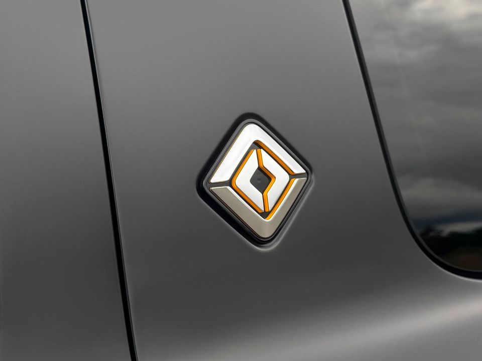 2023 Rivian R1S