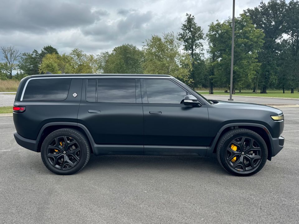 2023 Rivian R1S