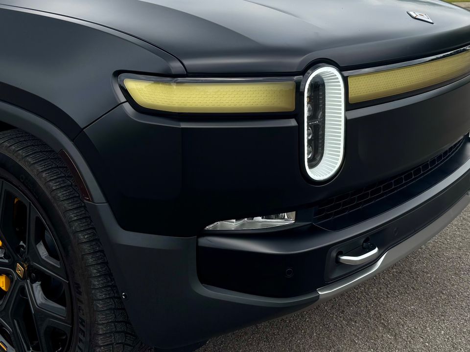 2023 Rivian R1S