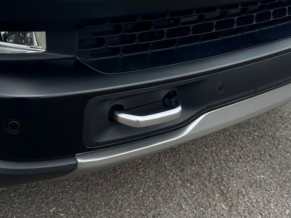 2023 Rivian R1S