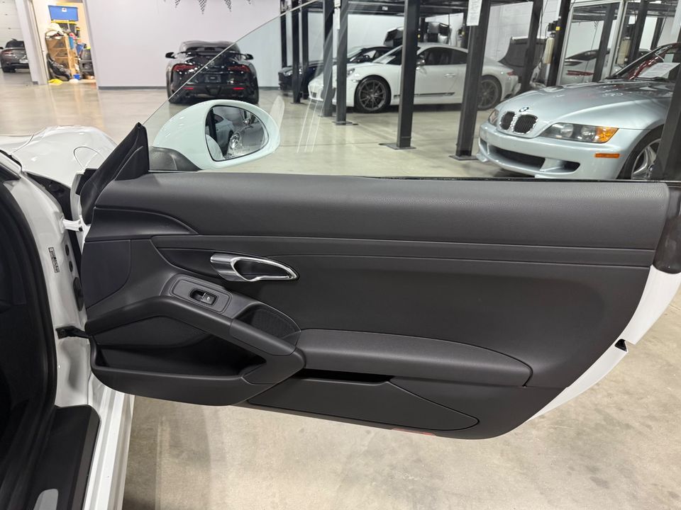 2014 PORSCHE CAYMAN