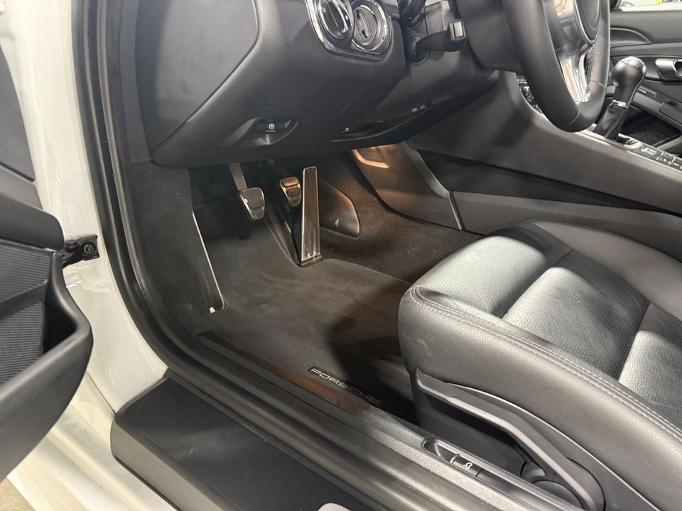 2014 PORSCHE CAYMAN