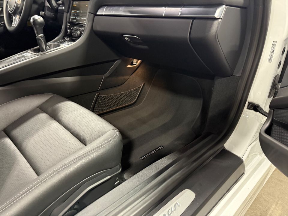 2014 PORSCHE CAYMAN