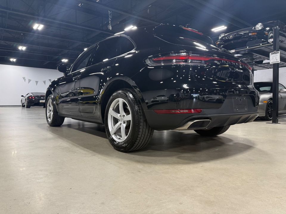 2020 PORSCHE MACAN