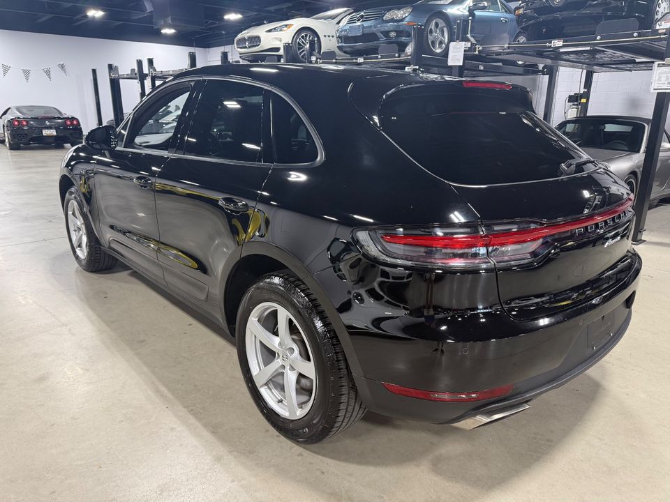 2020 PORSCHE MACAN