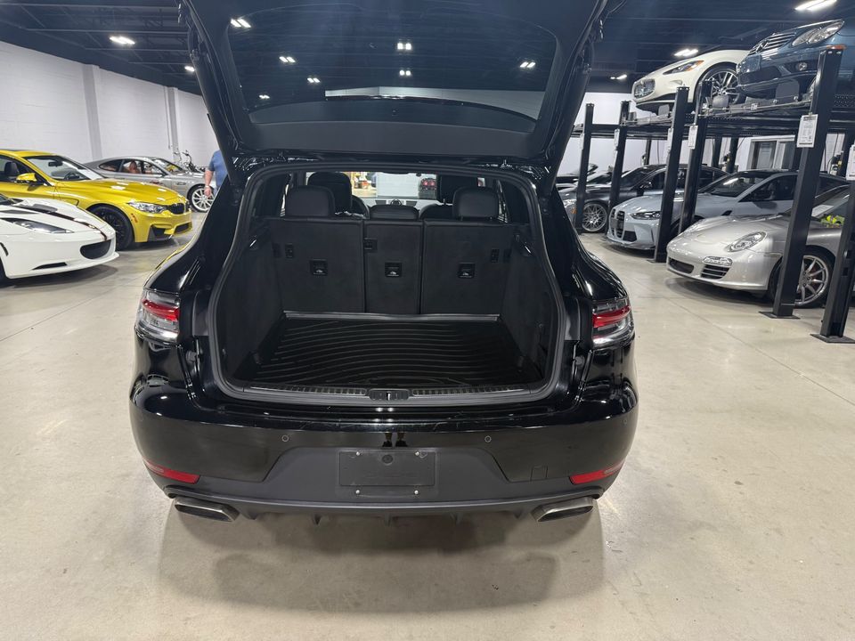 2020 PORSCHE MACAN