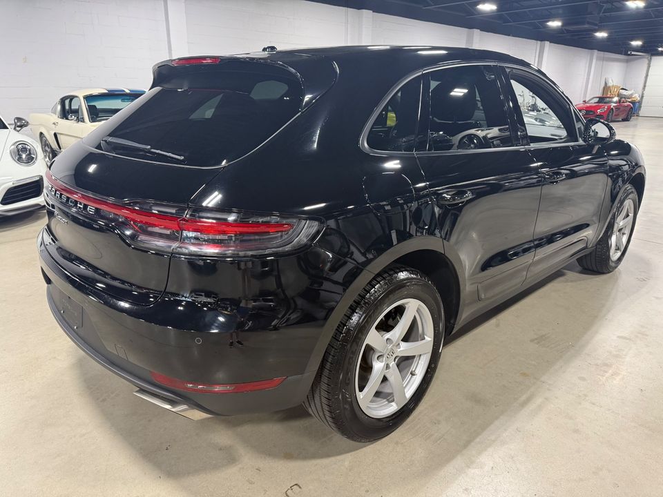 2020 PORSCHE MACAN