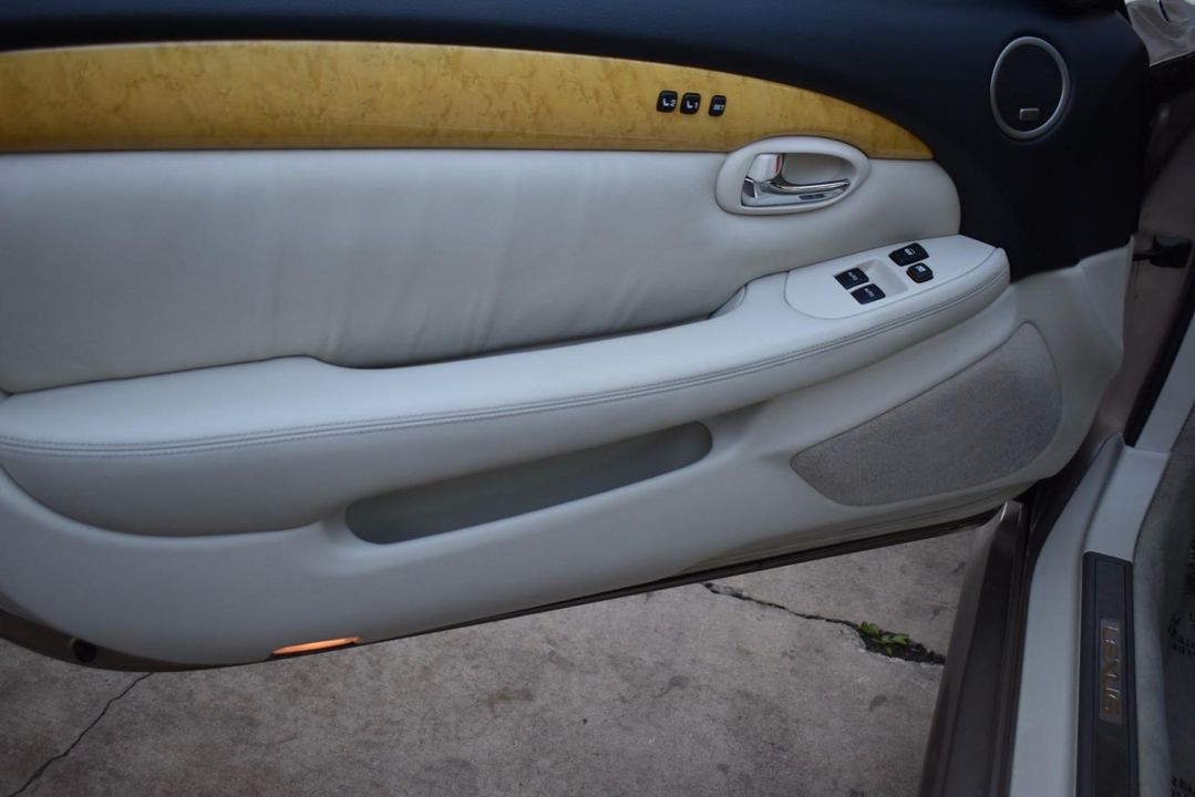 2002 Lexus SC