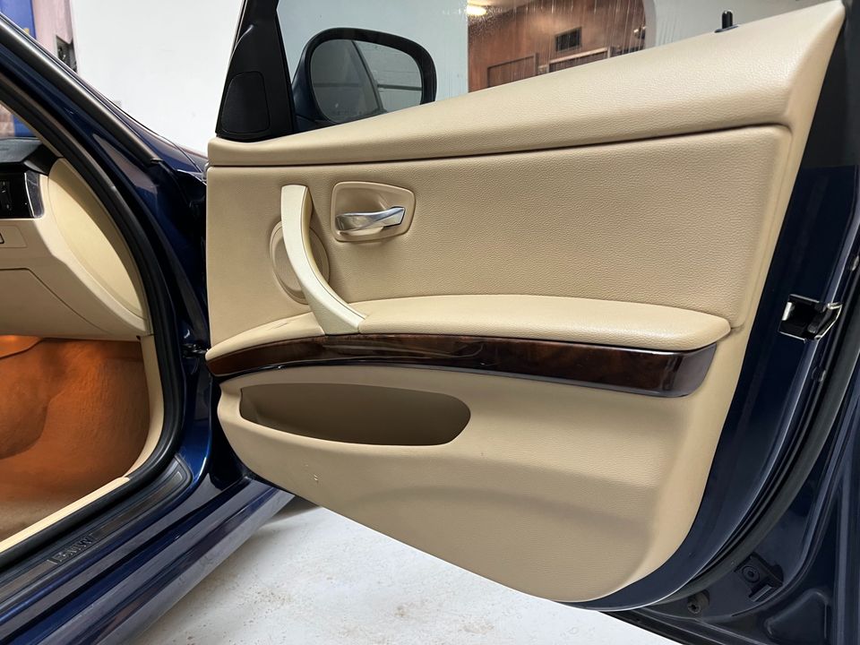 2011 BMW 3 Series
